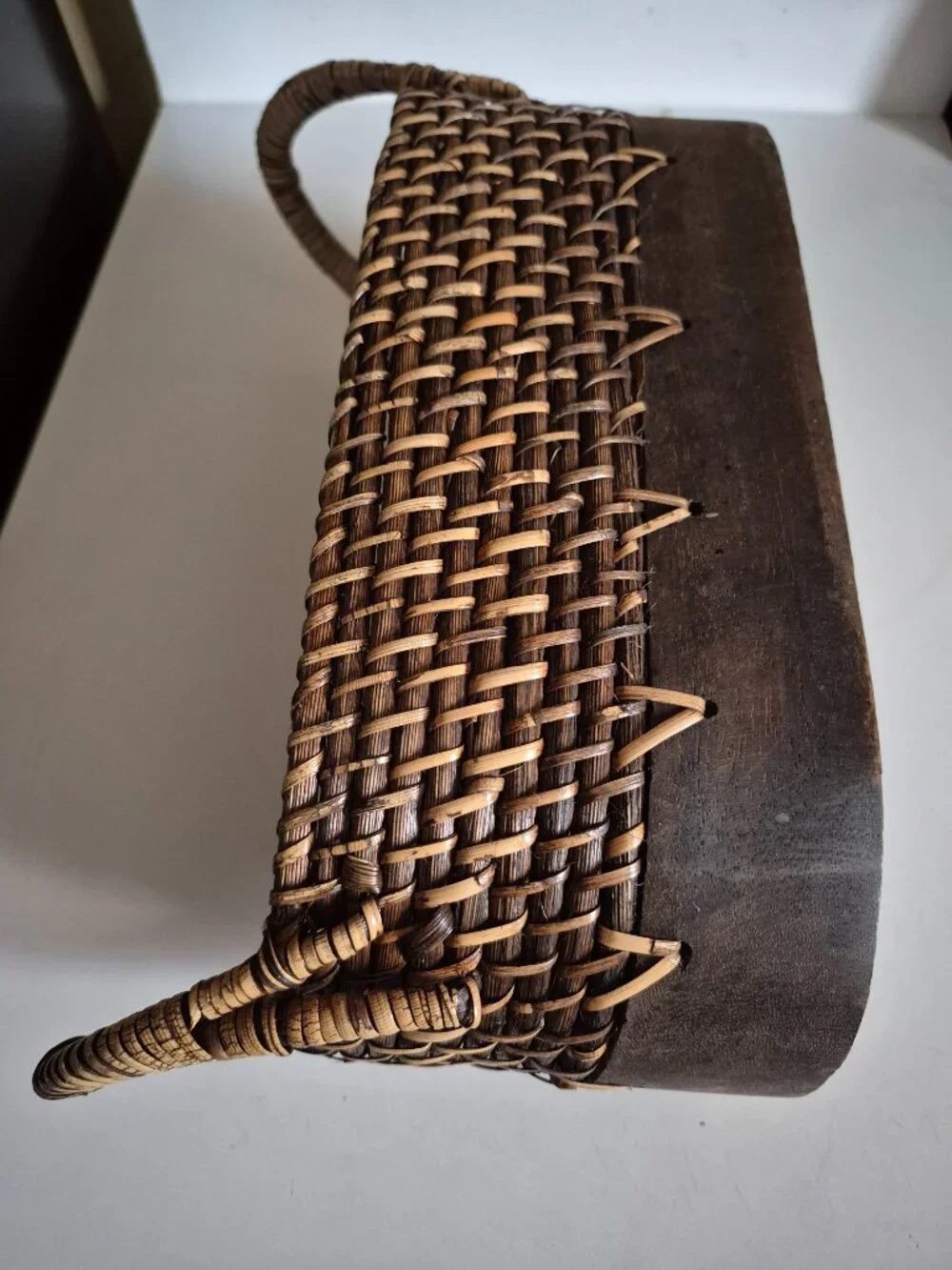 OVAL HAND-WOVEN WICKER STORAGE BASKET